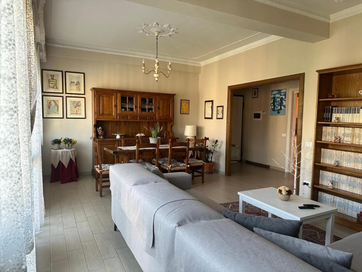 ルッカCasa Alessiaアパートメント エクステリア 写真